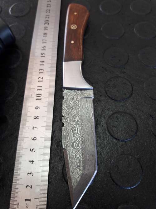 Handmade DAMASCUS Steel Knife, WOODEN handle scales. Crazy R1 start, No reserve.