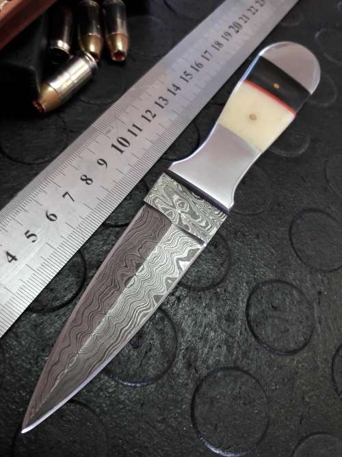 Handmade DAMASCUS steel Dagger with Camel bone and Bull Horn handle scales. No reserve auction.