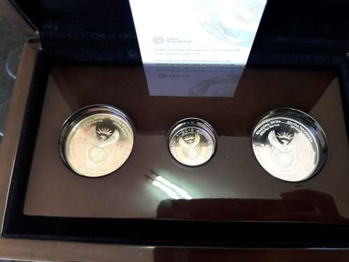 ***RARE***Nelson Mandela Centenary SET 1918 -2018 as issued by SA Mint. No reserve auction.