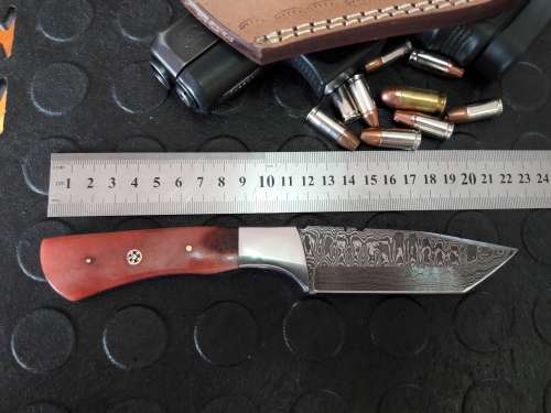 Handmade DAMASCUS Steel Knife, Camel Bone handle. Crazy R1 start, No reserve.