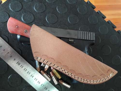 Handmade DAMASCUS Steel Knife, Camel Bone handle. Crazy R1 start, No reserve.