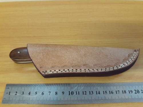 Handmade DAMASCUS Steel Knife, Wooden handle. Crazy R1 start, No reserve.