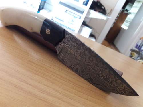Handmade DAMASCUS Steel Hunting Knife, Bull horn and Camel Bone handle scales. NEW DESIGN !!!!!
