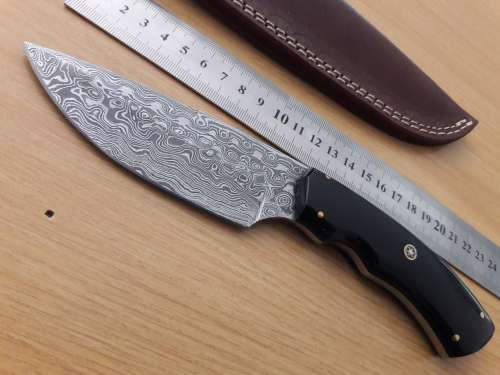 Handmade DAMASCUS Steel Hunting Knife, Bull horn handle scales. NEW DESIGN !!!!!