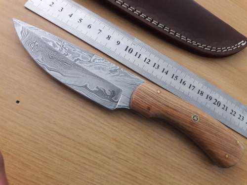 Handmade DAMASCUS Steel Hunting Knife, Wooden handle Scales. NEW DESIGN !!!!!!!