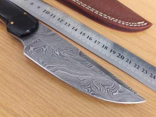 Handmade DAMASCUS Steel Hunting Knife, Bull horn handle scales. NEW DESIGN !!!!!