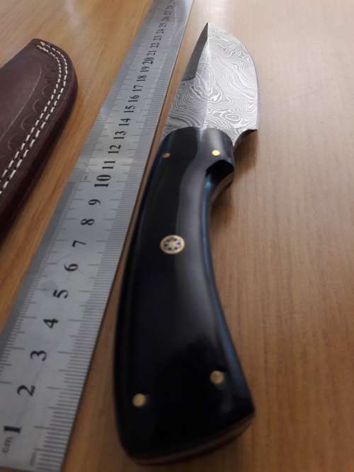 Handmade DAMASCUS Steel Hunting Knife, Bull horn handle scales. NEW DESIGN !!!!!