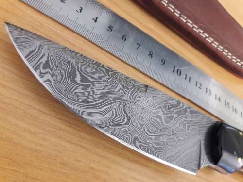 Handmade DAMASCUS Steel Hunting Knife, Bull horn handle scales. NEW DESIGN !!!!!