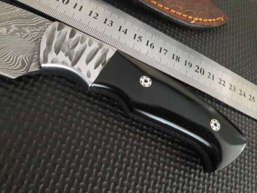 Handmade DAMASCUS Steel Hunting Knife, Bull horn handle scales. NEW DESIGN !!!!!