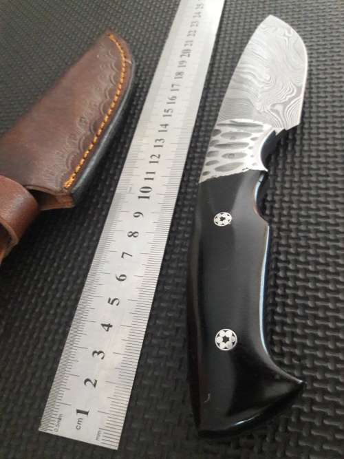 Handmade DAMASCUS Steel Hunting Knife, Bull horn handle scales. NEW DESIGN !!!!!