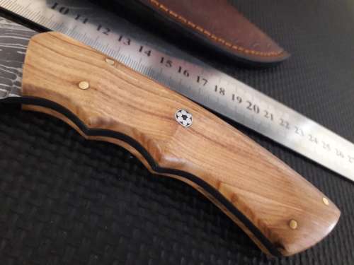 Handmade DAMASCUS Steel Hunting Knife with Wooden handle scales. NEW DESIGN !!!!!