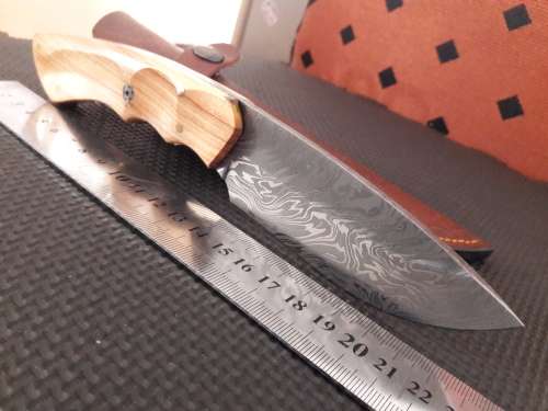 Handmade DAMASCUS Steel Hunting Knife with Wooden handle scales. NEW DESIGN !!!!!