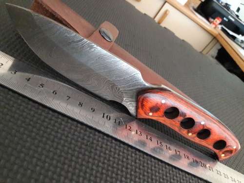Handmade DAMASCUS Steel Hunting Knife with Wooden handle scales. NEW DESIGN !!!!!