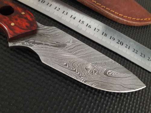 Handmade DAMASCUS Steel Hunting Knife with Wooden handle scales. NEW DESIGN !!!!!