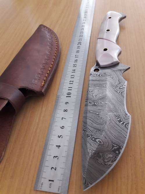 Handmade DAMASCUS Steel Hunting Knife, Camel Bone handle scales. FULL TANG !!!!!