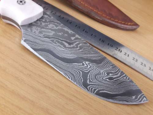Handmade DAMASCUS Steel Hunting Knife, FULL TANG, Bull horn and Camel Bone handle scales.