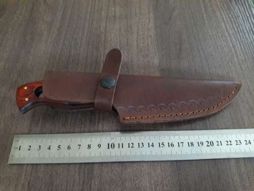 Handmade DAMASCUS Steel Hunting Knife with Wooden handle scales. FULL TANG !!!!!