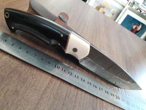 Handmade DAMASCUS Steel Hunting Knife, FULL TANG, Bull horn and Camel Bone handle scales.