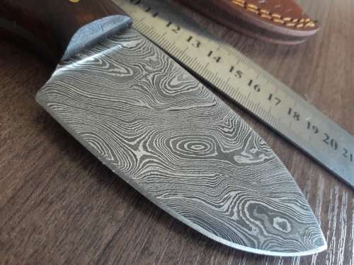 Handmade DAMASCUS Steel Skinning Knife with Wooden handle scales. FULL TANG !!!!!