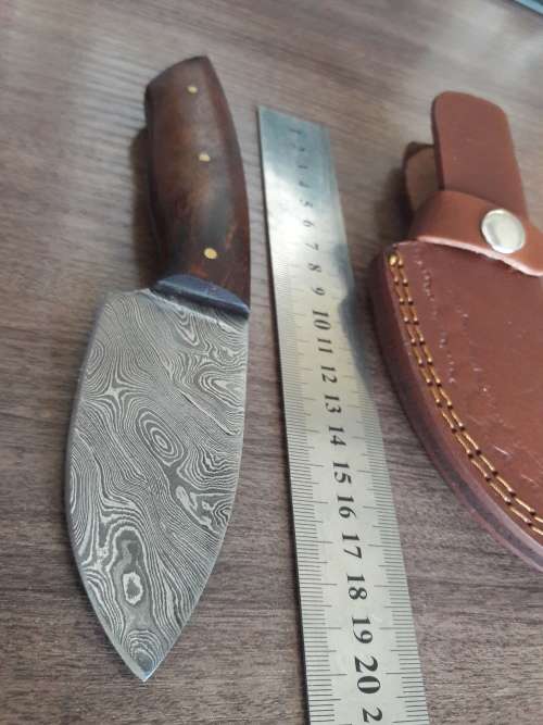 Handmade DAMASCUS Steel Skinning Knife with Wooden handle scales. FULL TANG !!!!!