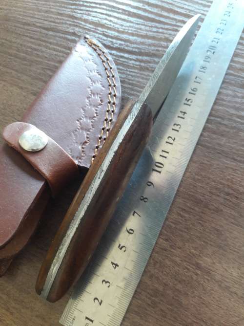 Handmade DAMASCUS Steel Skinning Knife with Wooden handle scales. FULL TANG !!!!!