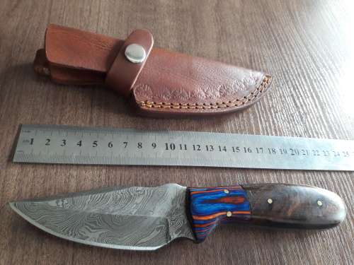 Handmade DAMASCUS Steel Hunting Knife with Wooden handle scales.FULL TANG !!!!!!