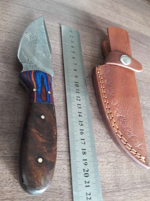 Handmade DAMASCUS Steel Hunting Knife with Wooden handle scales.FULL TANG !!!!!!