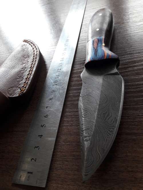 Handmade DAMASCUS Steel Hunting Knife with Wooden handle scales.FULL TANG !!!!!!