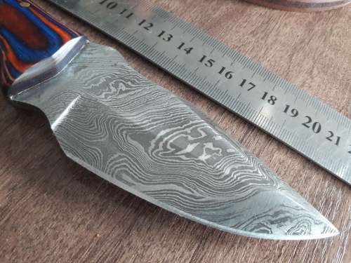 Handmade DAMASCUS Steel Hunting Knife with Wooden handle scales.FULL TANG !!!!!!