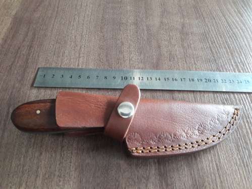 Handmade DAMASCUS Steel Hunting Knife with Wooden handle scales.FULL TANG !!!!!!