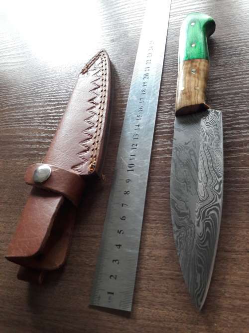 Handmade DAMASCUS Steel Hunting Knife with Wooden handle scales.FULL TANG !!!!!!