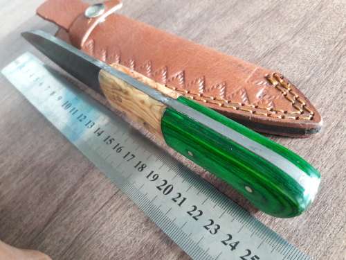 Handmade DAMASCUS Steel Hunting Knife with Wooden handle scales.FULL TANG !!!!!!