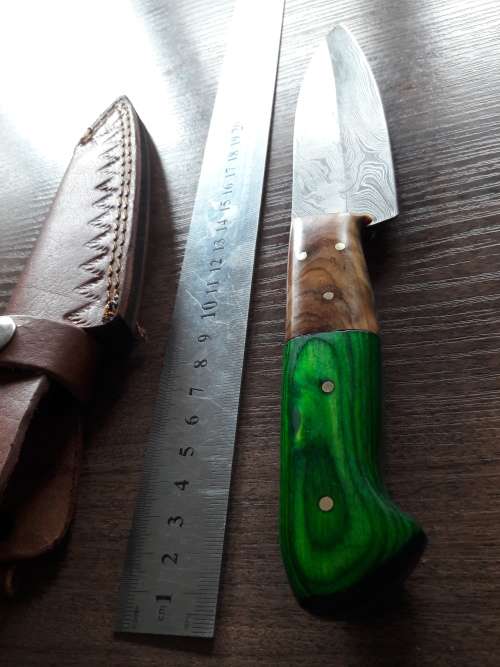 Handmade DAMASCUS Steel Hunting Knife with Wooden handle scales.FULL TANG !!!!!!