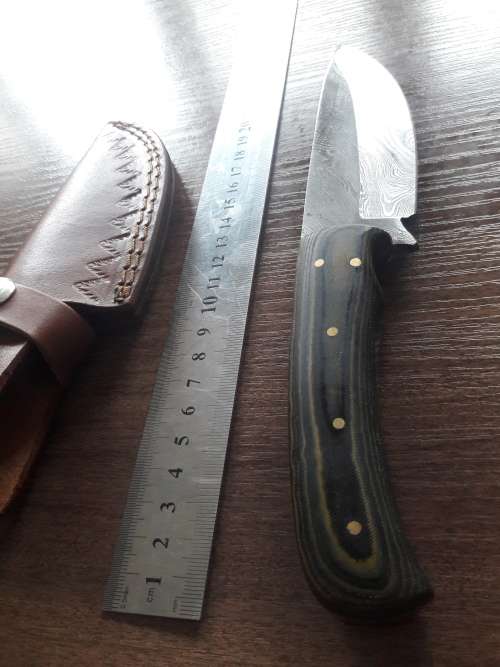 Handmade DAMASCUS Steel Hunting Knife, FULL TANG, with MICARTA handle scales.