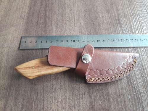 Handmade DAMASCUS Steel Hunting Knife with Wooden handle scales.FULL TANG !!!!!!