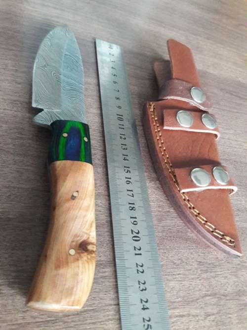Handmade DAMASCUS Steel Hunting Knife with Wooden handle scales.FULL TANG !!!!!!