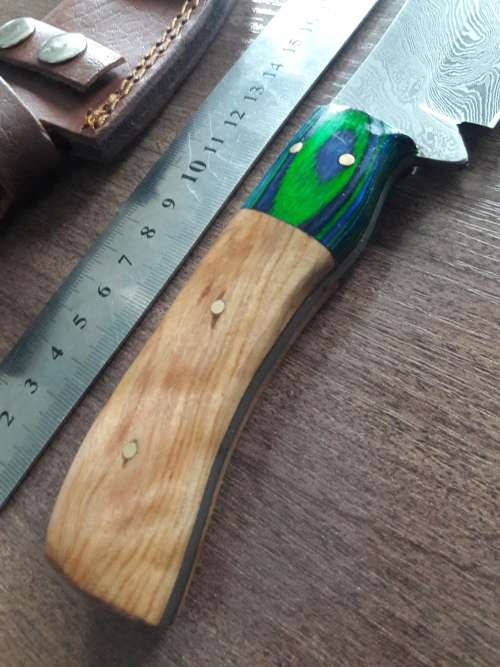 Handmade DAMASCUS Steel Hunting Knife with Wooden handle scales.FULL TANG !!!!!!