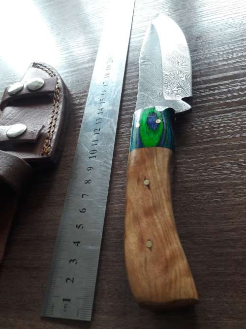 Handmade DAMASCUS Steel Hunting Knife with Wooden handle scales.FULL TANG !!!!!!