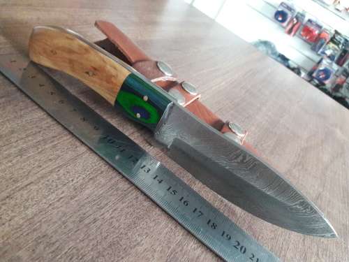 Handmade DAMASCUS Steel Hunting Knife with Wooden handle scales.FULL TANG !!!!!!