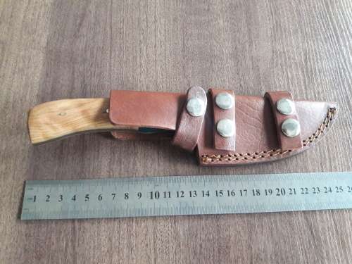 Handmade DAMASCUS Steel Hunting Knife with Wooden handle scales.FULL TANG !!!!!!