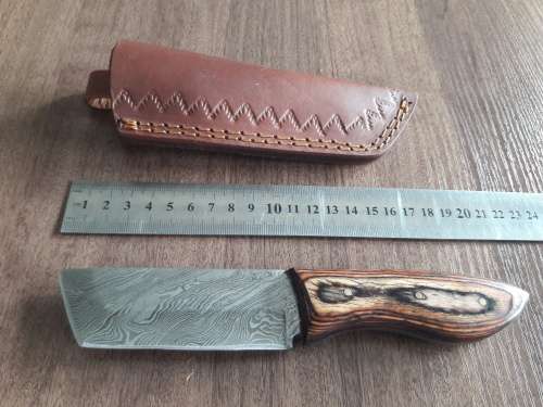 Handmade DAMASCUS Steel Hunting Knife with Wooden handle scales.FULL TANG !!!!!!