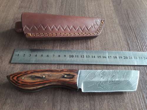 Handmade DAMASCUS Steel Hunting Knife with Wooden handle scales.FULL TANG !!!!!!