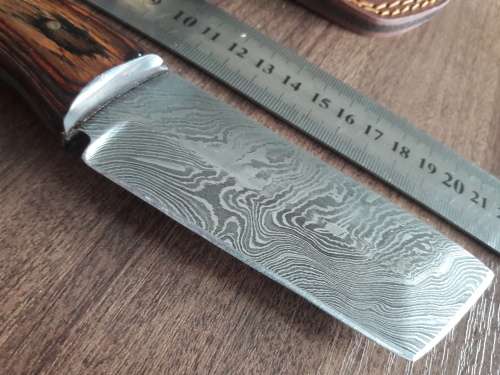 Handmade DAMASCUS Steel Hunting Knife with Wooden handle scales.FULL TANG !!!!!!
