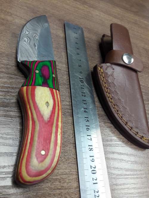 Handmade DAMASCUS Steel Hunting Knife with Wooden handle scales.FULL TANG !!!!!!