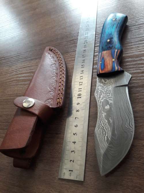 Handmade DAMASCUS Steel Hunting Knife with Wooden handle scales.FULL TANG !!!!!!