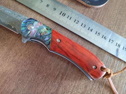 Damascus VG-10 Stainless Steel folding knife, RAZOR Sharp, Rosewood & Shell handle.