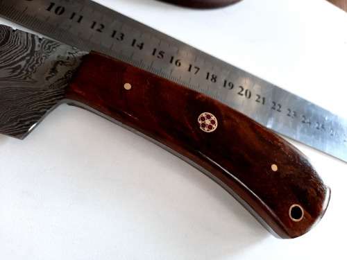 Handmade Damascus steel HUNTING  knife with WOODEN handle scales.  NEW STOCK !!