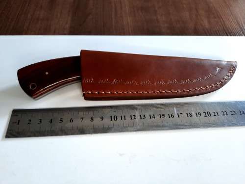 Handmade Damascus steel HUNTING  knife with WOODEN handle scales.  NEW STOCK !!