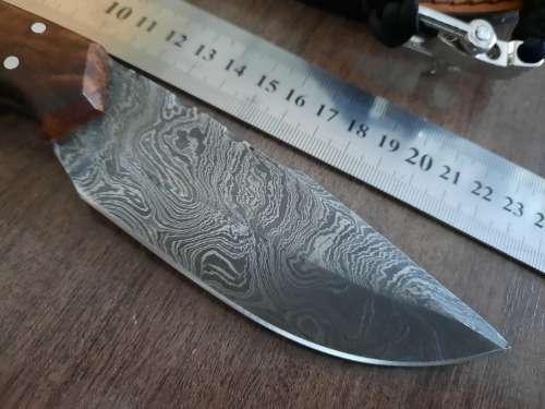 Handmade Damascus steel HUNTING  knife with WOODEN handle scales. FREE survival Bracelet !!!! !!