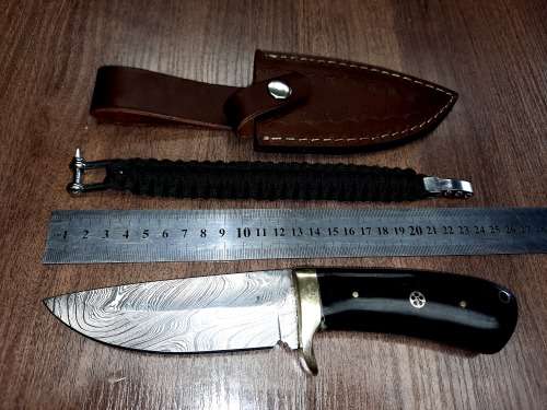Handmade Damascus steel HUNTING  knife with BULL HORN handle scales. FREE Bracelet !!!!